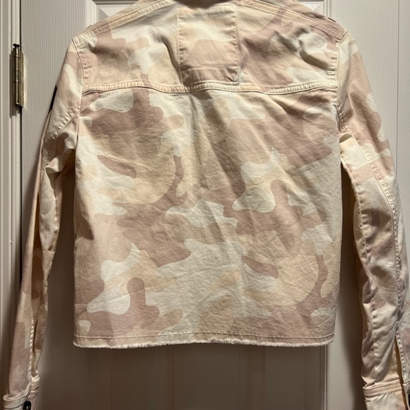 Hollister Pale Pink Camo Jean Jacket - Picture 4 of 4